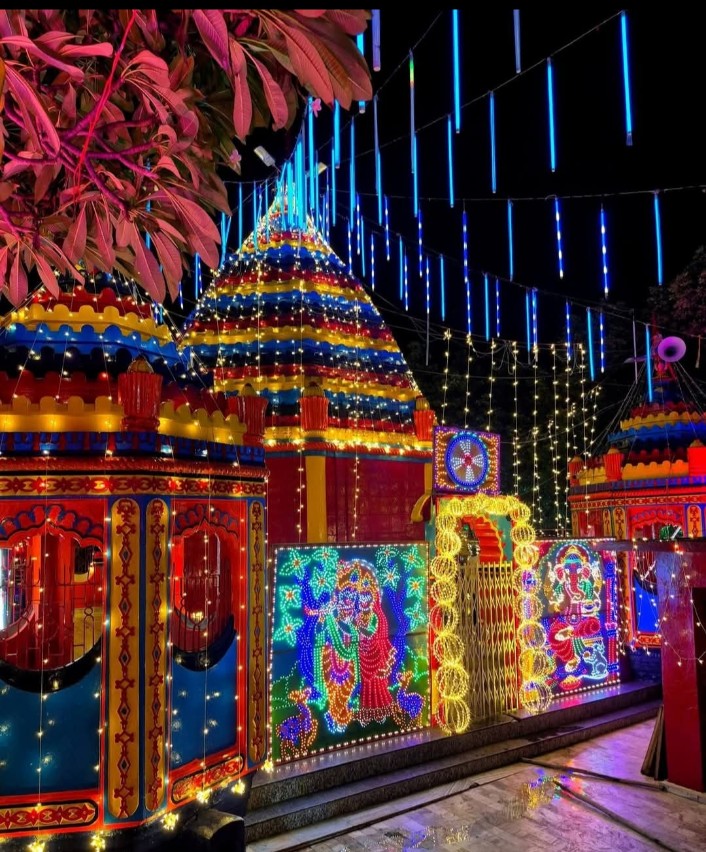 काली पूजा पर सजा रजरप्पा मंदिर काली पूजा पर सजा रजरप्पा मंदिर