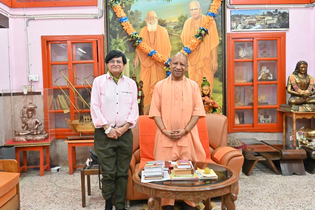 डॉ. बीबी त्रिपाठी ने की मुख्यमंत्री से शिष्टाचार भेंट* डॉ. बीबी त्रिपाठी ने की मुख्यमंत्री से शिष्टाचार भेंट*