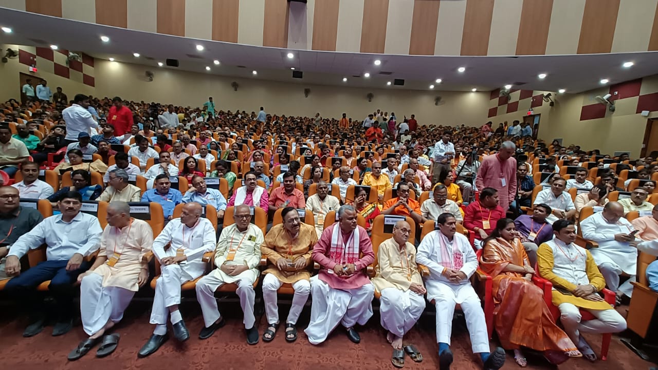 आरएसएस के ‘दीपोत्सव से राष्ट्रोत्सव’ कार्यक्रम को संबोधित किया मुख्यमंत्री ने* आरएसएस के ‘दीपोत्सव से राष्ट्रोत्सव’ कार्यक्रम को संबोधित किया मुख्यमंत्री ने*