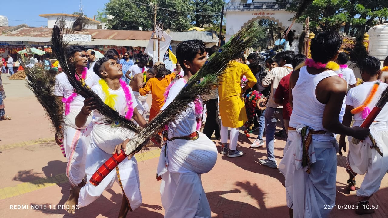 नृत्य करते हुए पटैल-कछवाहा समाज के लाेग 1 नृत्य करते हुए पटैल-कछवाहा समाज के लाेग 1