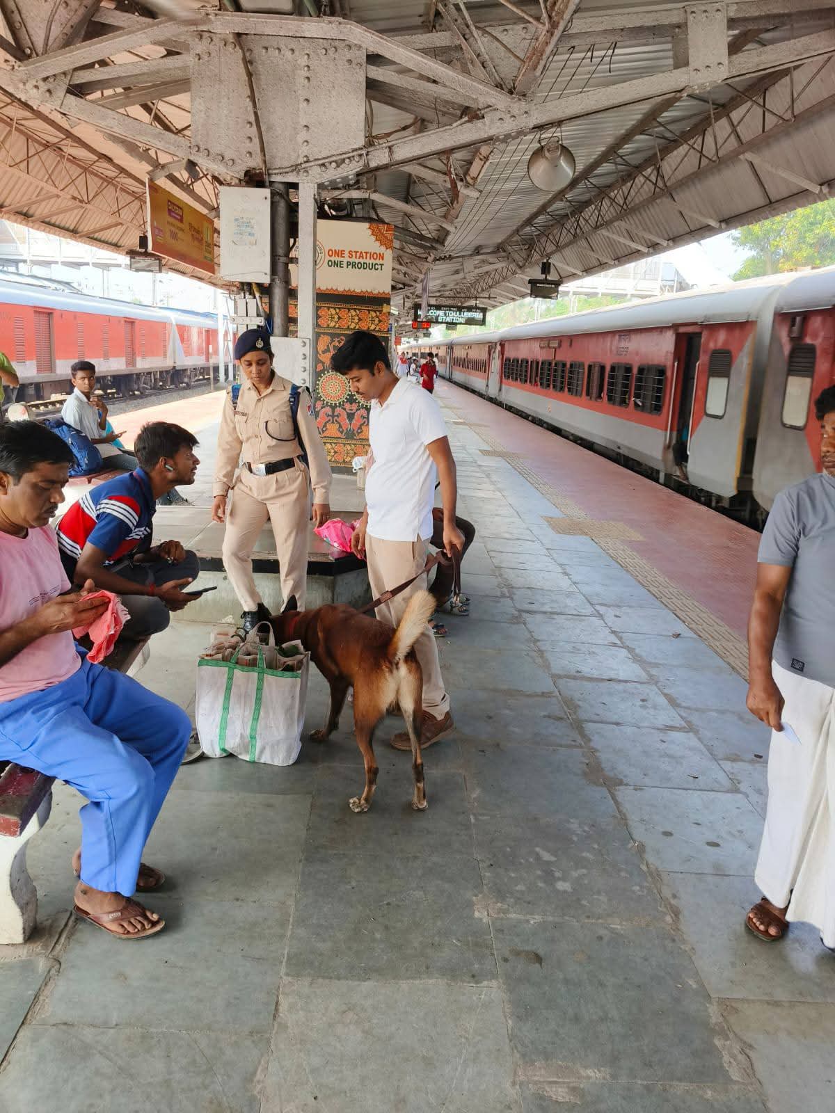 दक्षिण पूर्व रेलवे भीड़ नियंत्रण