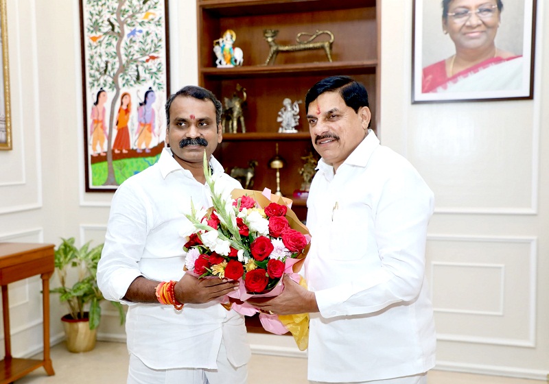 केंद्रीय मंत्री डॉ. एल मुरुगन ने मप्र के मुख्यमंत्री डॉ. यादव से की सौजन्य भेंट केंद्रीय मंत्री डॉ. एल मुरुगन ने मप्र के मुख्यमंत्री डॉ. यादव से की सौजन्य भेंट