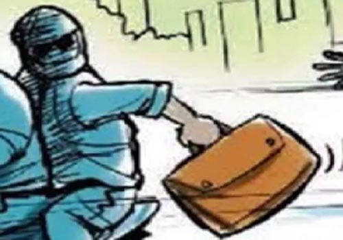 कलेक्टर आवास के समीप ही महिला ट्रेनी जज से लूटपाट