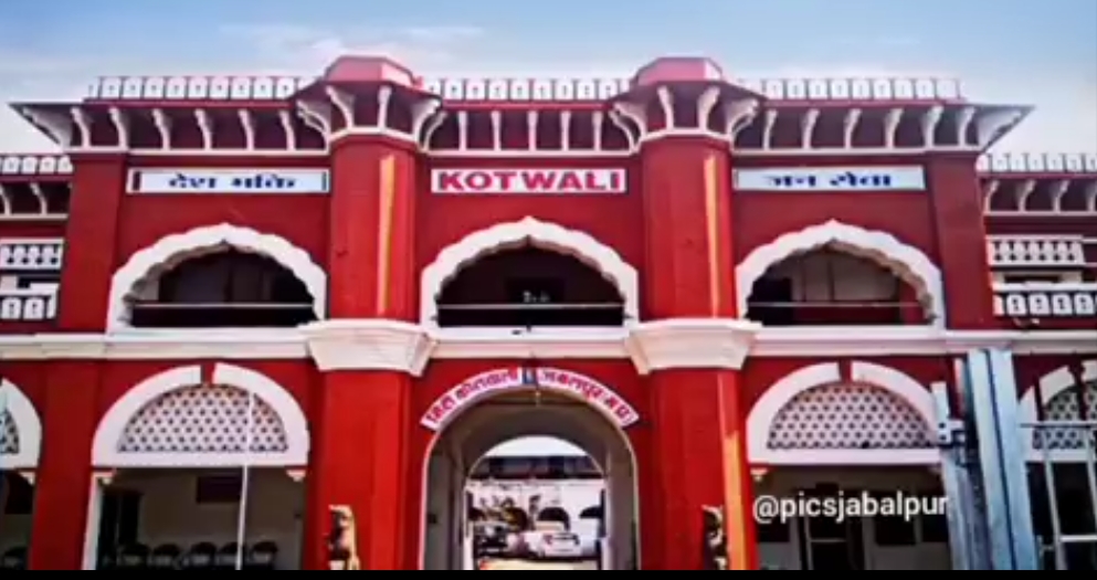 नाबालिक से सरेराह मोबाइल लूटा पुलिस ने किया मामला दर्ज नाबालिक से सरेराह मोबाइल लूटा पुलिस ने किया मामला दर्ज