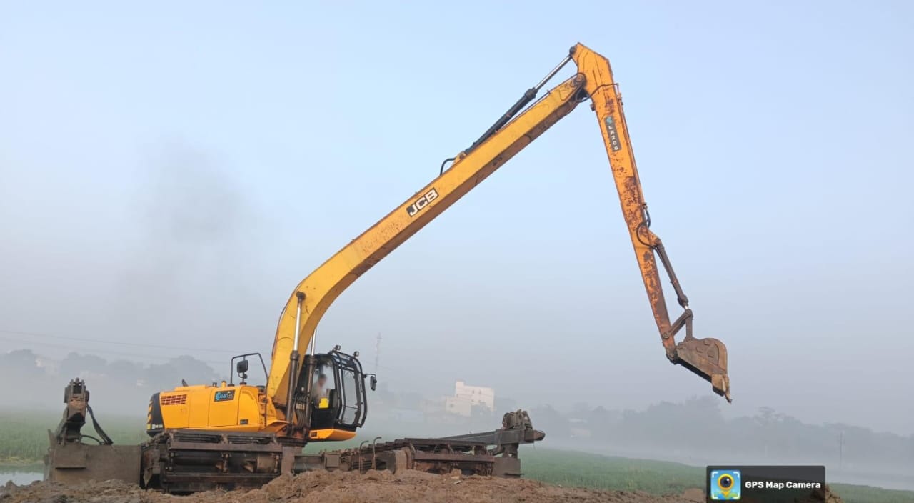 मशीन की फोटो मशीन की फोटो