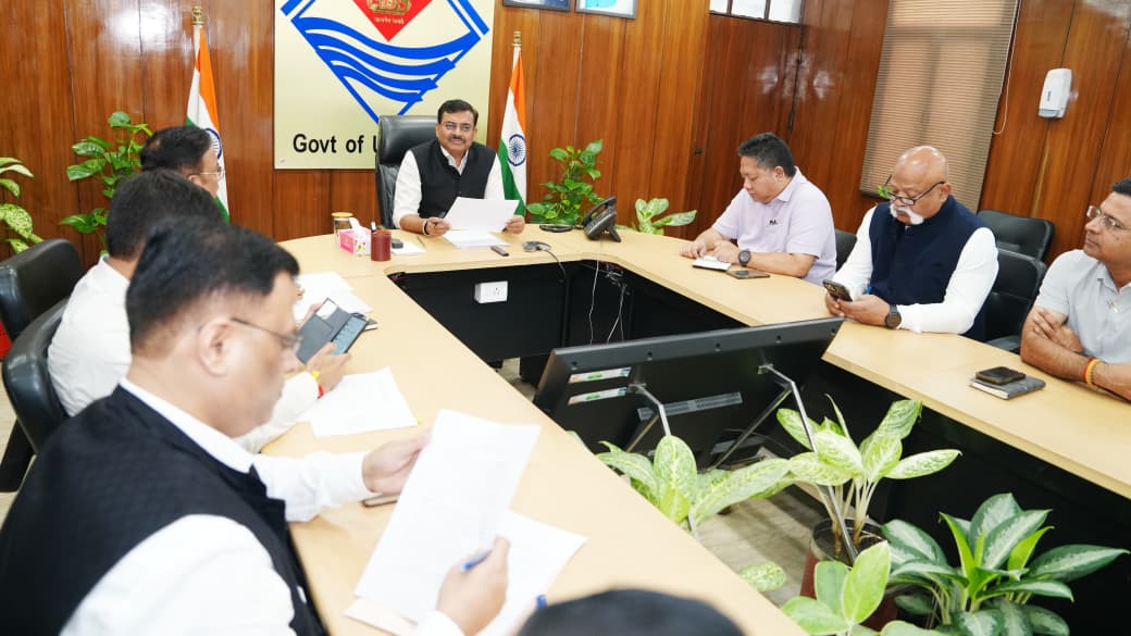 मुख्य सचिव रजत जयंती कार्यक्रमों की रूपरेखा को लेकर की अधिकारियों के साथ बैठक करते। मुख्य सचिव रजत जयंती कार्यक्रमों की रूपरेखा को लेकर की अधिकारियों के साथ बैठक करते।