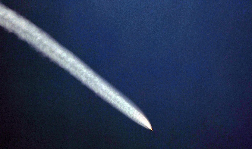 हाइपरसोनिक प्रक्षेपास्त्र का यह चित्र केसीएनए ने संचार माध्यमों को जारी किया है। हाइपरसोनिक प्रक्षेपास्त्र का यह चित्र केसीएनए ने संचार माध्यमों को जारी किया है।