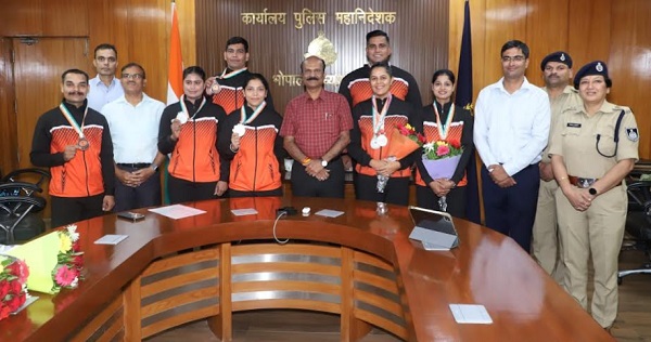 ऑल इंडिया पुलिस गेम्स 2025 में मप्र पुलिस ने जीते स्वर्ण, रजत एवं कांस्य पदक ऑल इंडिया पुलिस गेम्स 2025 में मप्र पुलिस ने जीते स्वर्ण, रजत एवं कांस्य पदक