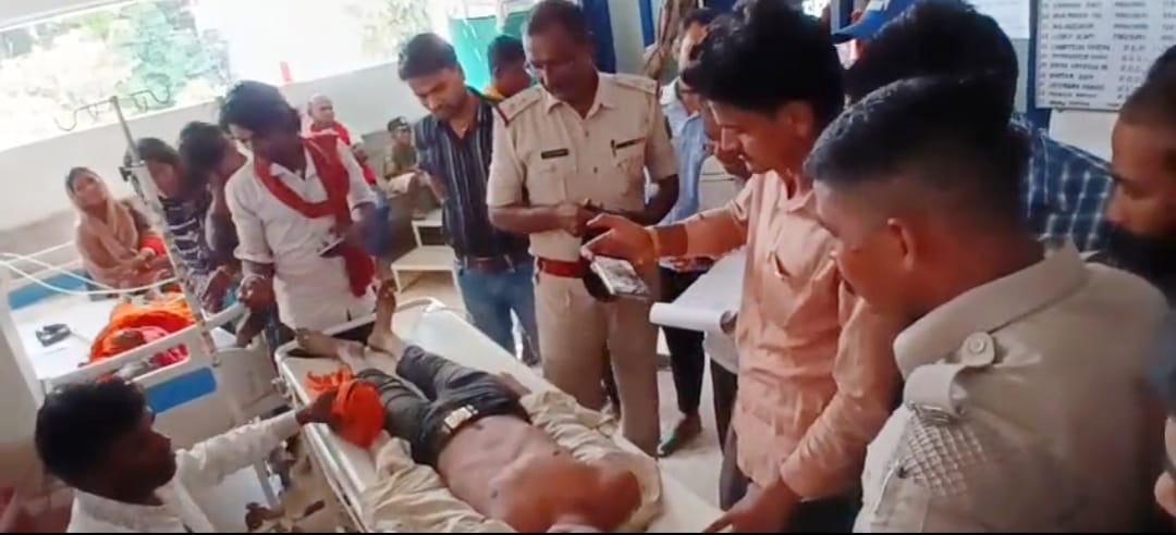 Youth dies after being pressed with mud in West Champaran Youth dies after being pressed with mud in West Champaran