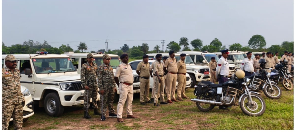 पुलिस जवानों को जानकारी दी गई। पुलिस जवानों को जानकारी दी गई।