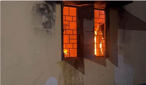 छिंदगढ़ जनपद कार्यालय में आगजनी छिंदगढ़ जनपद कार्यालय में आगजनी