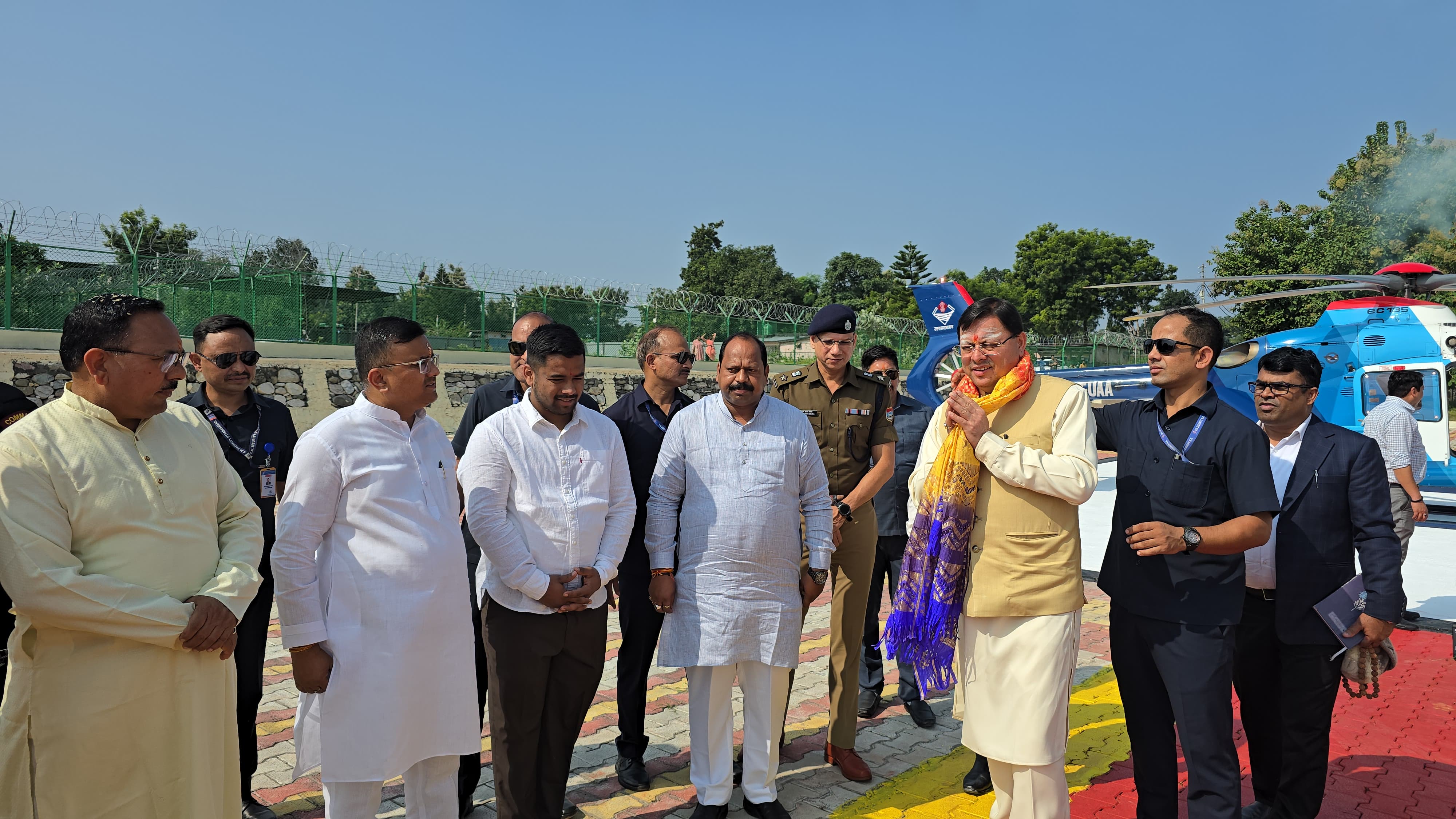 आम जनता से मिलते मुख्यमंत्री