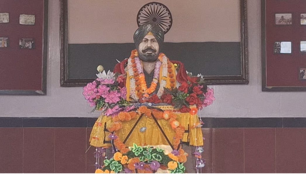 भारत-चीन युद्ध में बुमला सेक्टर में शहीद सैनिको को  दी गई श्रद्धांजलि