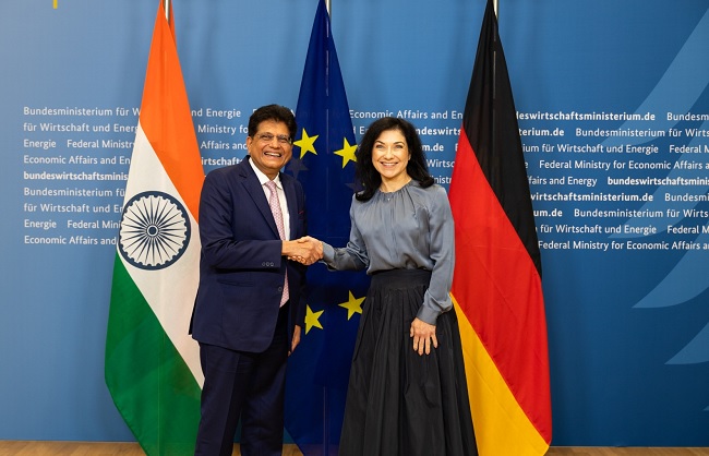 जर्मनी की संघीय अर्थव्यवस्था एवं ऊर्जा मंत्री कैथरीना रीच से चर्चा करते पीयूष गोयल