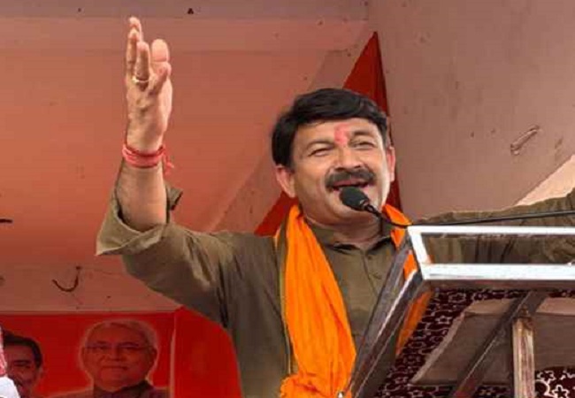 Manej Tiwari addressing public meeting in Arrah Manej Tiwari addressing public meeting in Arrah