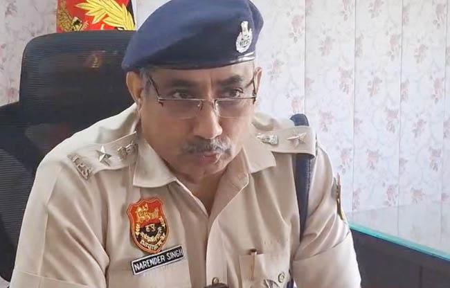 सोनीपत डीसीपी  नरेंद्र कादियान जानकारी देते हुए सोनीपत डीसीपी  नरेंद्र कादियान जानकारी देते हुए