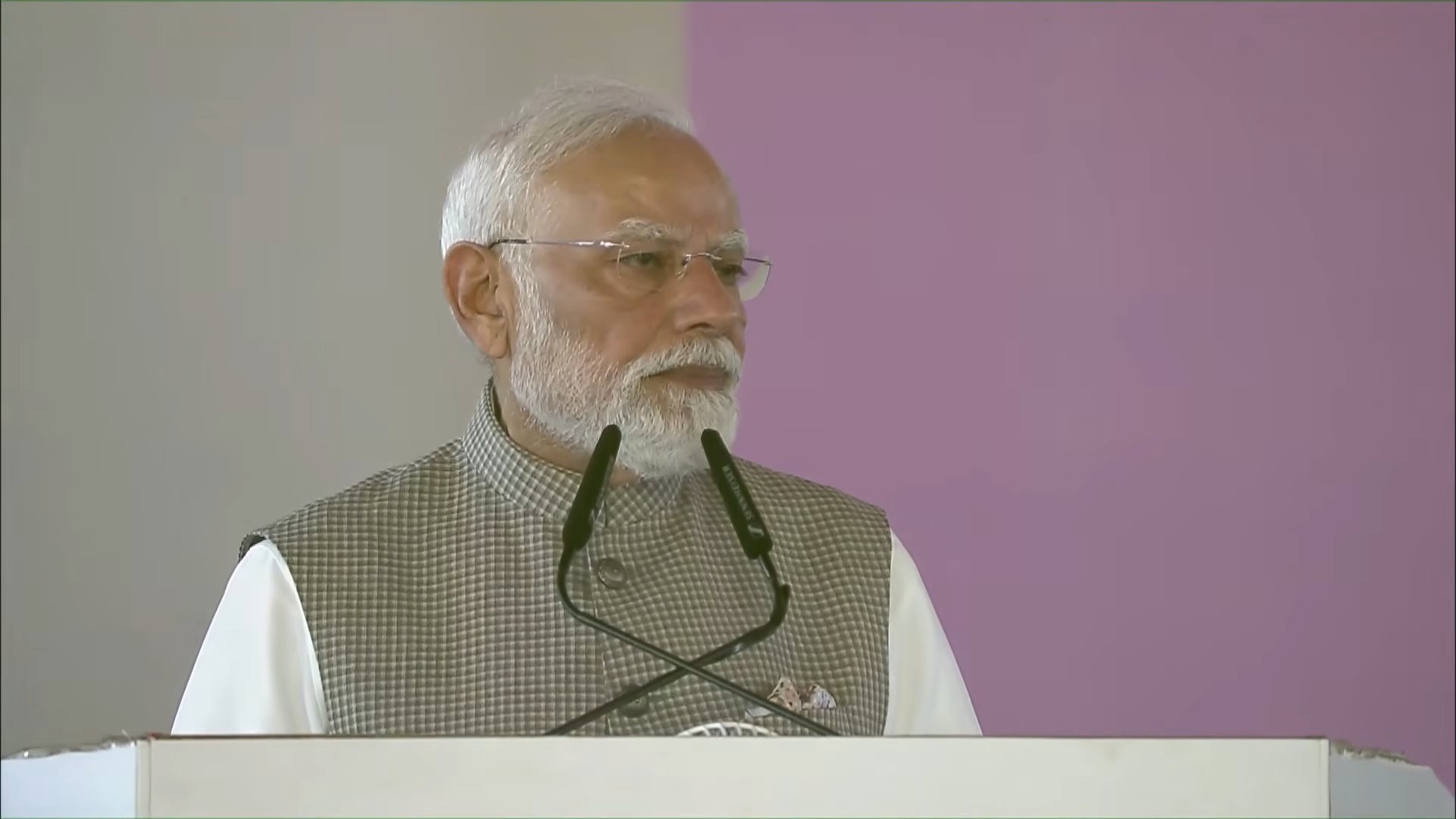 प्रधानमंत्री नरेन्द्र मोदी मुंबई में