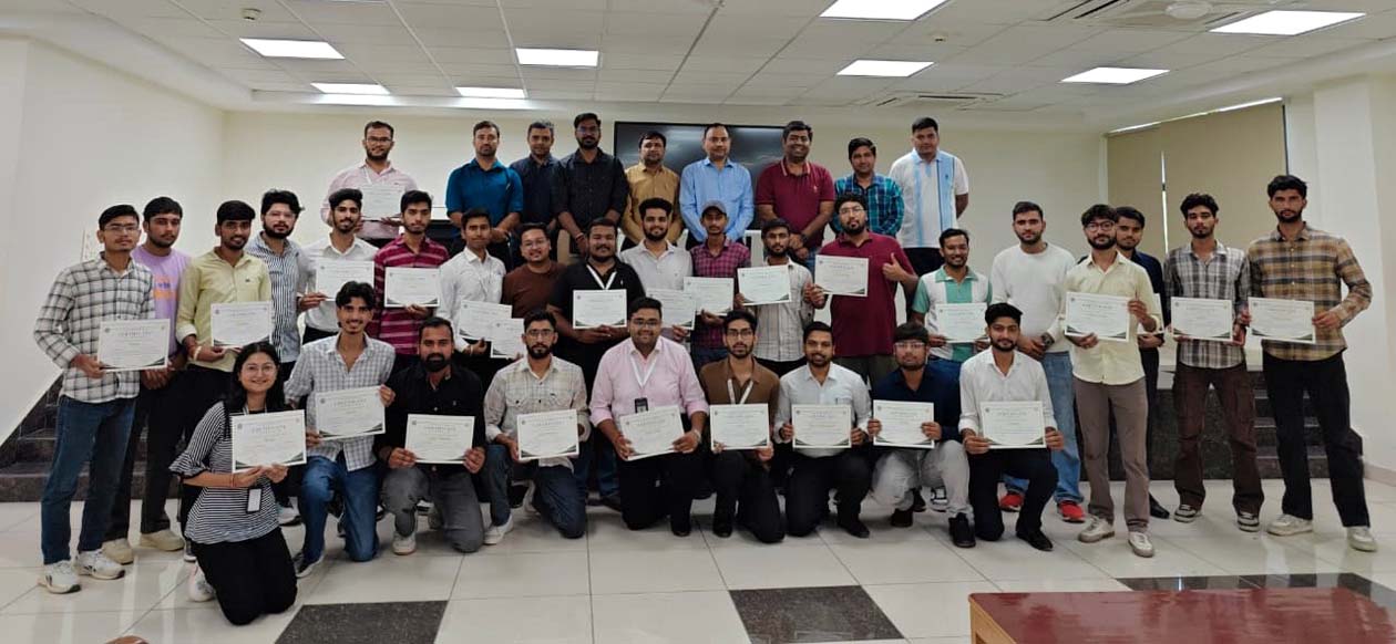 कॉर्प कनेक्ट सप्ताह गतिविधियों में भाग लेने वाली गुजविप्रौवि के विद्यार्थियों की टीम। कॉर्प कनेक्ट सप्ताह गतिविधियों में भाग लेने वाली गुजविप्रौवि के विद्यार्थियों की टीम।