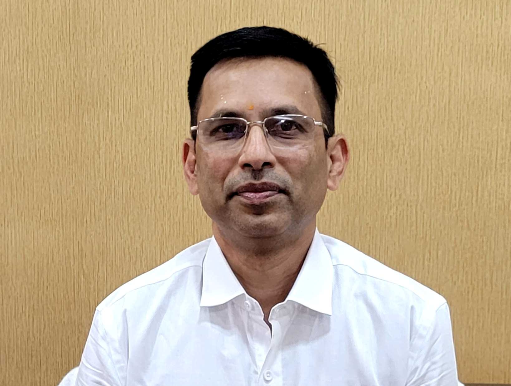 दमोह-दमोह कलेक्टर कोचर की फर्जी आईडी