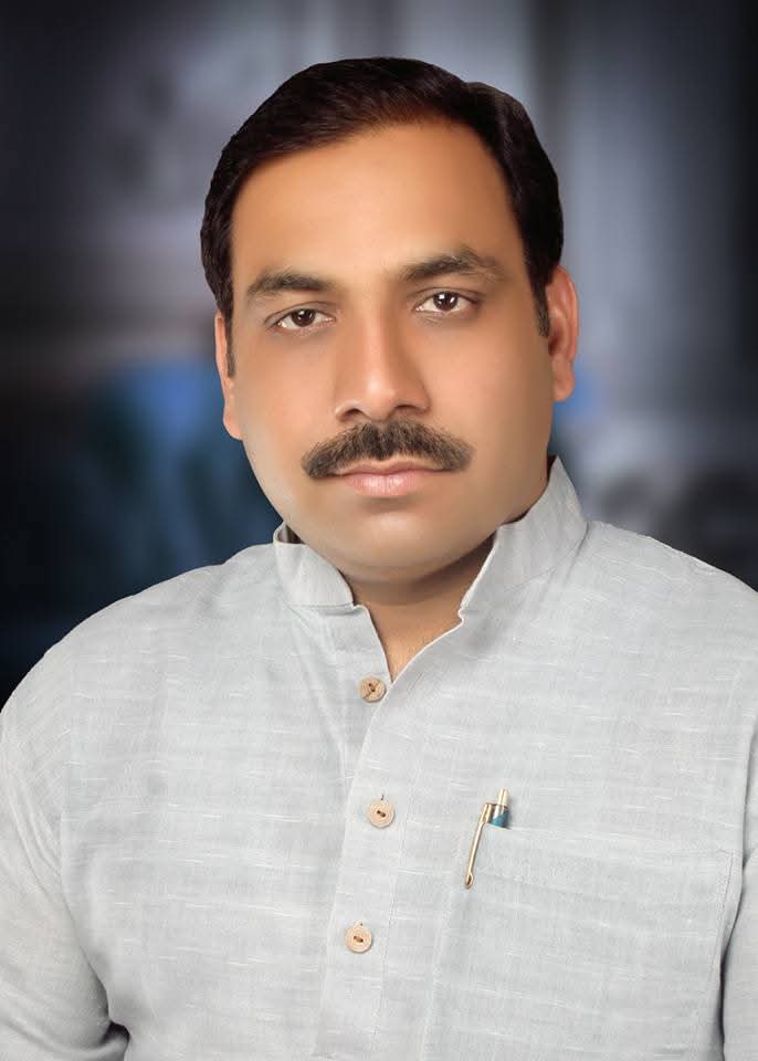 महानगर अध्यक्ष राघवेंद्र चौबे महानगर अध्यक्ष राघवेंद्र चौबे