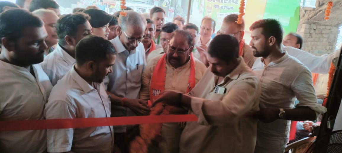 UP Minister Tomar inaugurated BJP campaign office with development pledge UP Minister Tomar inaugurated BJP campaign office with development pledge