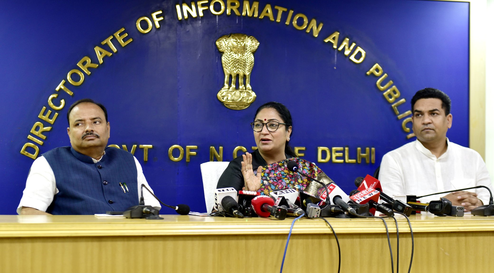 दिल्ली सचिवालय में बुधवार को प्रेस कांफ्रेंस करती मुख्यमंत्री रेखा गुप्ता दिल्ली सचिवालय में बुधवार को प्रेस कांफ्रेंस करती मुख्यमंत्री रेखा गुप्ता