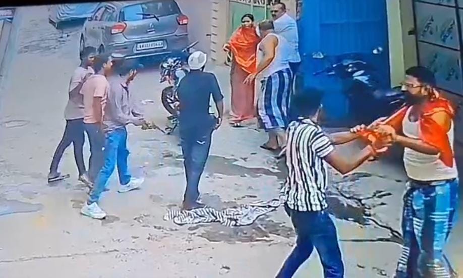 criminals with weapons criminals with weapons