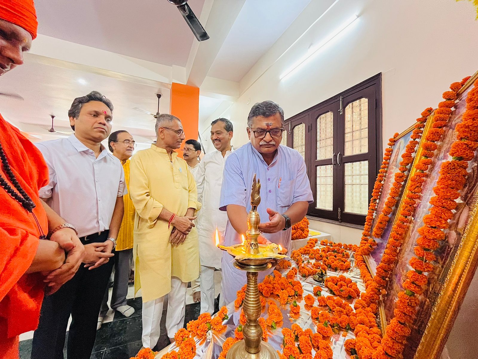 विहिप के कार्यक्रम मे मिलिंद विहिप के कार्यक्रम मे मिलिंद