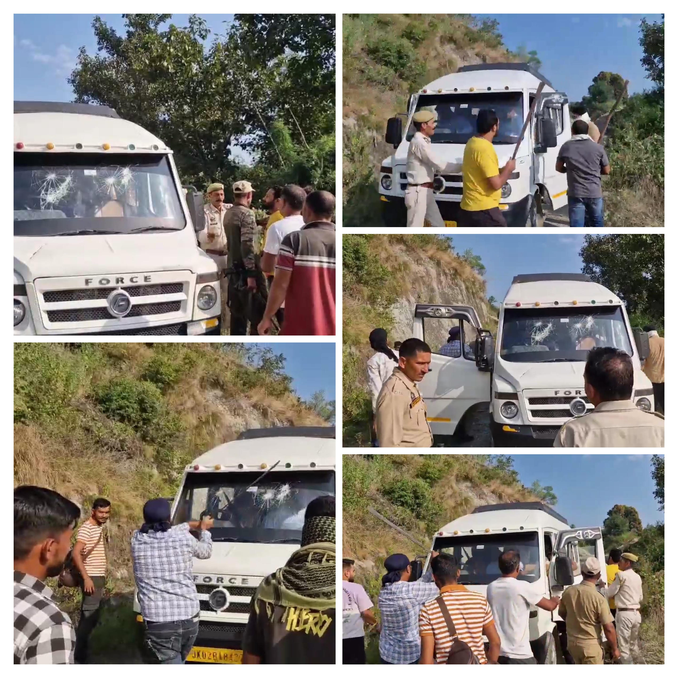Passengers in a tempo attacked in Kathua; strict action taken against police and rioters; 8 police personnel suspended Passengers in a tempo attacked in Kathua; strict action taken against police and rioters; 8 police personnel suspended