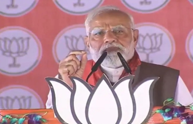 बेगूसराय में चुनावी सभा को सम्बोधित करते पीएम मोदी बेगूसराय में चुनावी सभा को सम्बोधित करते पीएम मोदी