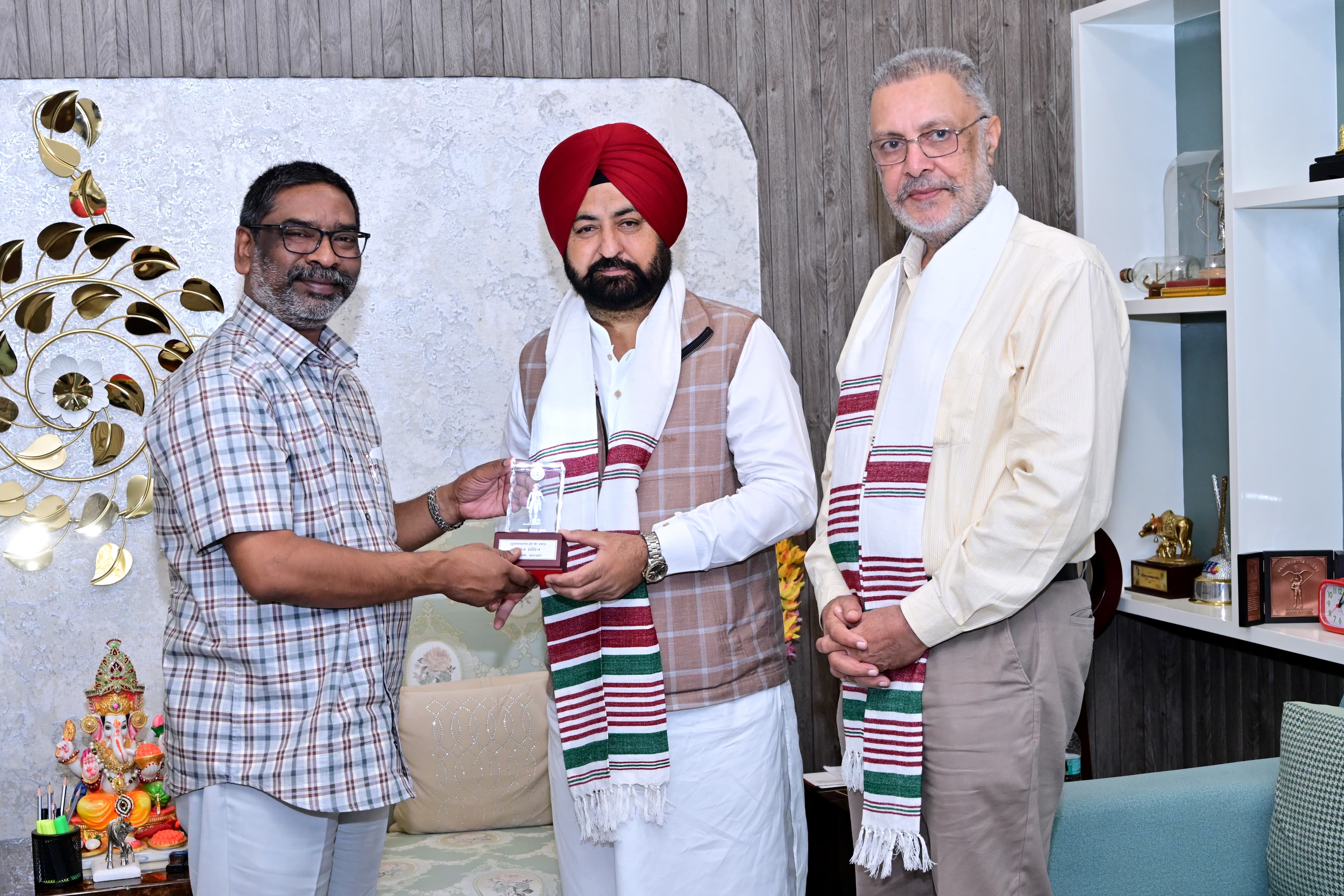 मुख्यमंत्री और पंजाब के मंत्री मुख्यमंत्री और पंजाब के मंत्री