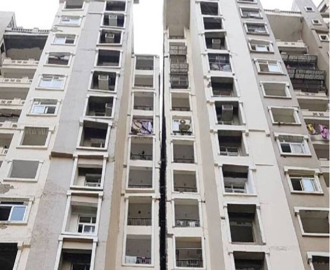 महिला ने 13वीं मंजिल से कूदकर की आत्महत्या महिला ने 13वीं मंजिल से कूदकर की आत्महत्या