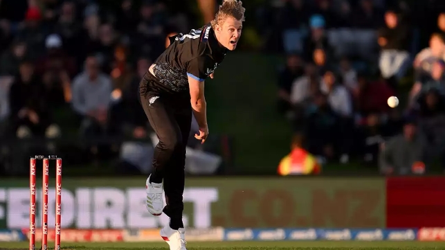 न्यूजीलैंड तेज़ गेंदबाज़ काइल जैमीसन न्यूजीलैंड तेज़ गेंदबाज़ काइल जैमीसन