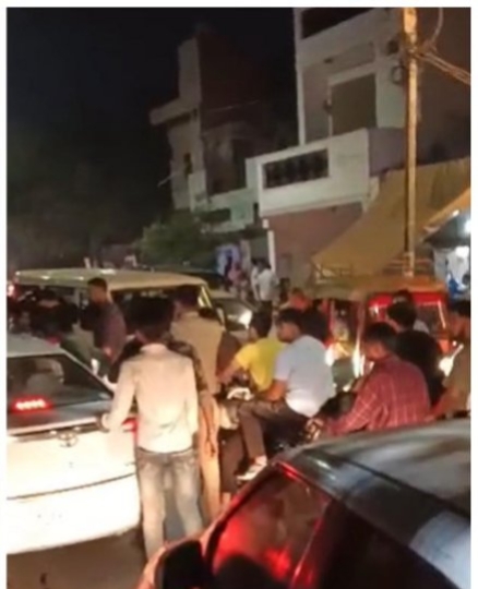 कार की चपेट में आए पांच लोगों की मौत