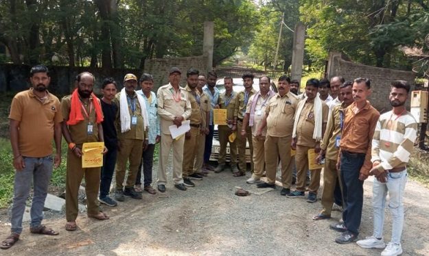 कोरबा में ड्राइवर महासंघ ने NH किया जाम, 11 सूत्रीय मांगों को लेकर शुरू हुआ अनिश्चितकालीन आंदोलन