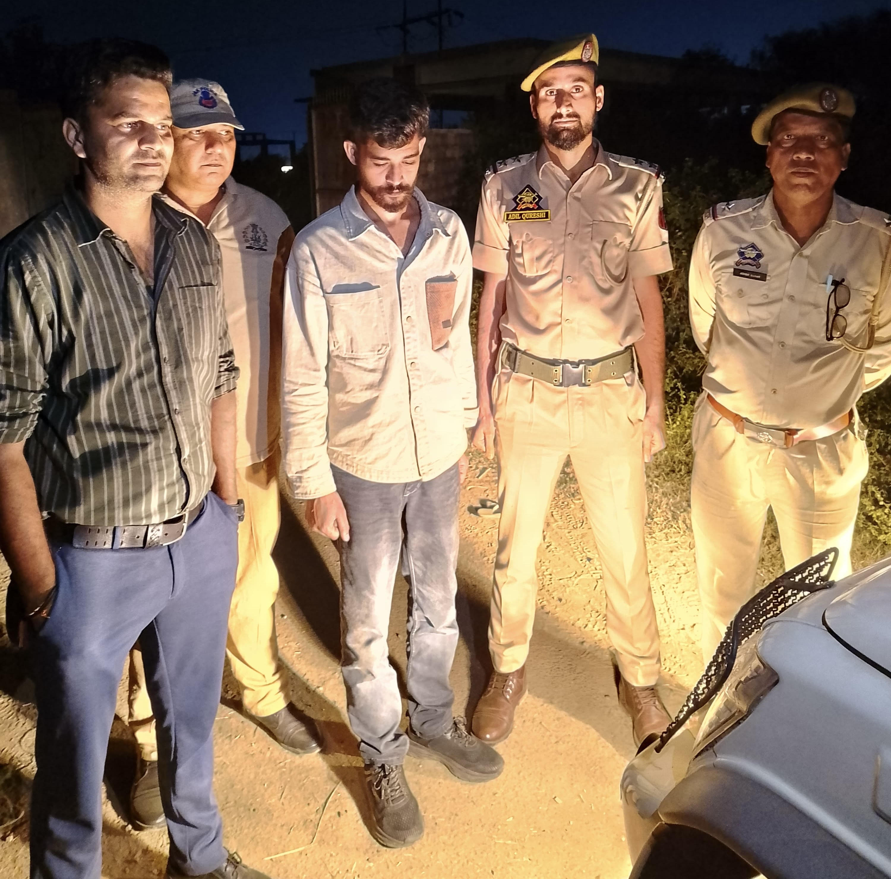 A drug smuggler was arrested with 6.30 grams of chitta. A drug smuggler was arrested with 6.30 grams of chitta.