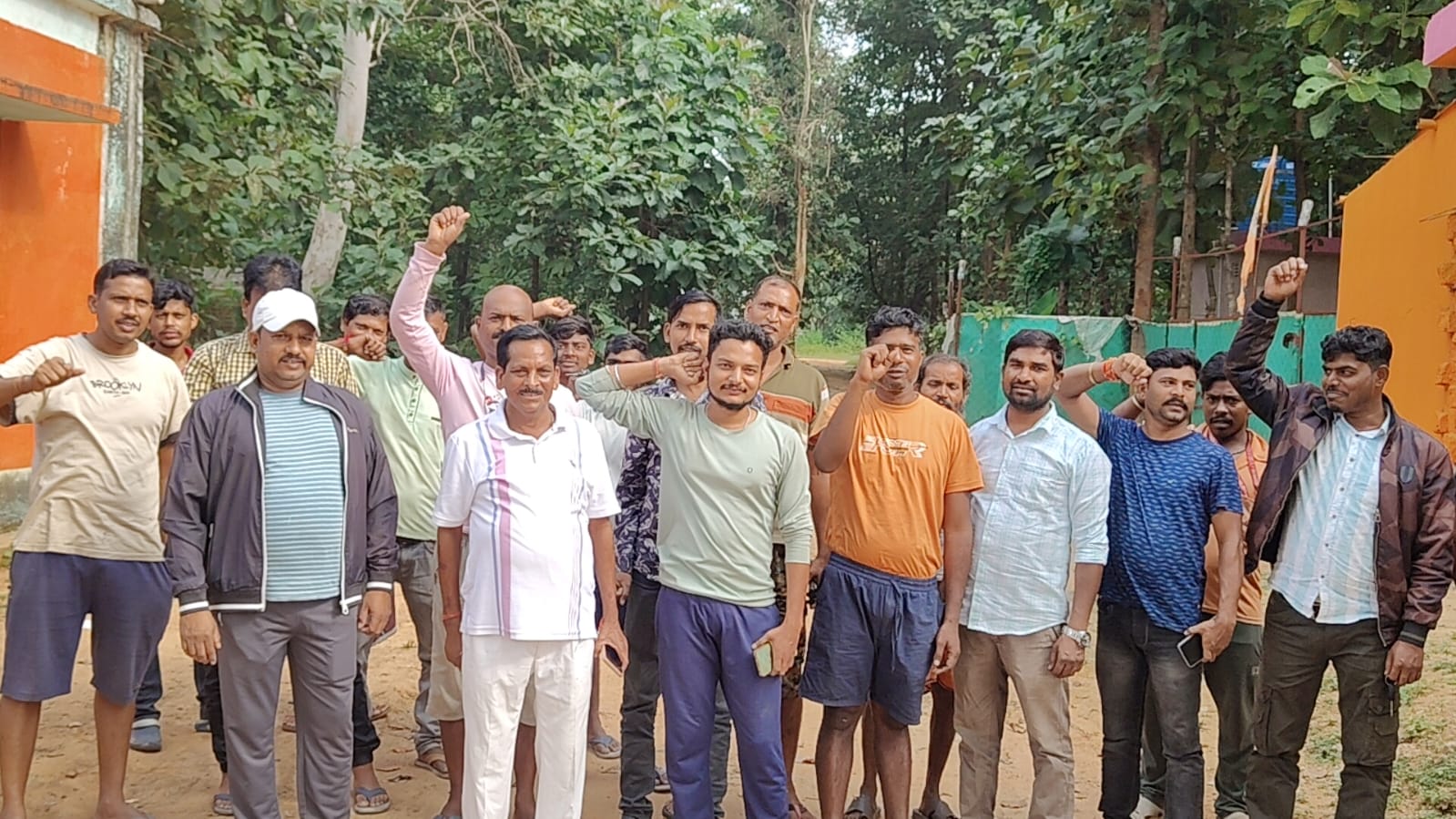 बैठक के बाद छाेटानागपुर तेली समुदाय के लाेग