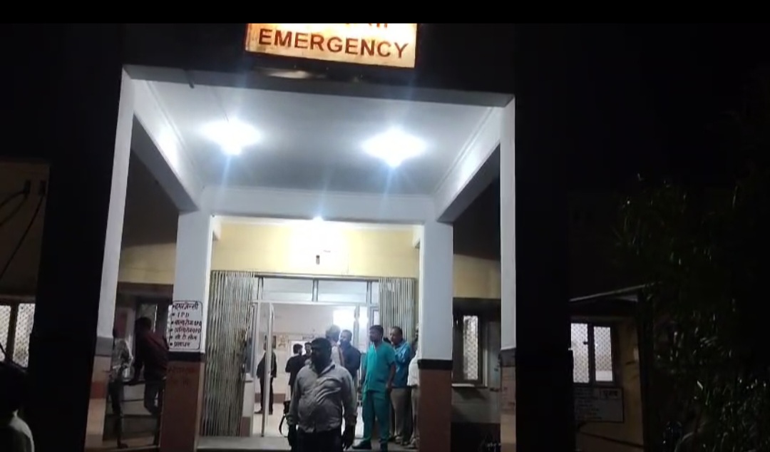 अस्पताल की फोटो अस्पताल की फोटो