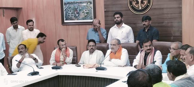 भाजपा प्रदेश अध्यक्ष की बैठक भाजपा प्रदेश अध्यक्ष की बैठक