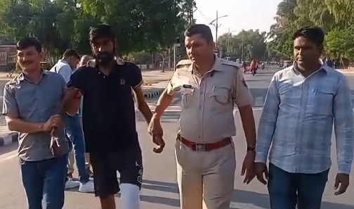 बीकानेर में प्रशिक्षु जज से लूटपाट करने वाले की करवाई परेड बीकानेर में प्रशिक्षु जज से लूटपाट करने वाले की करवाई परेड