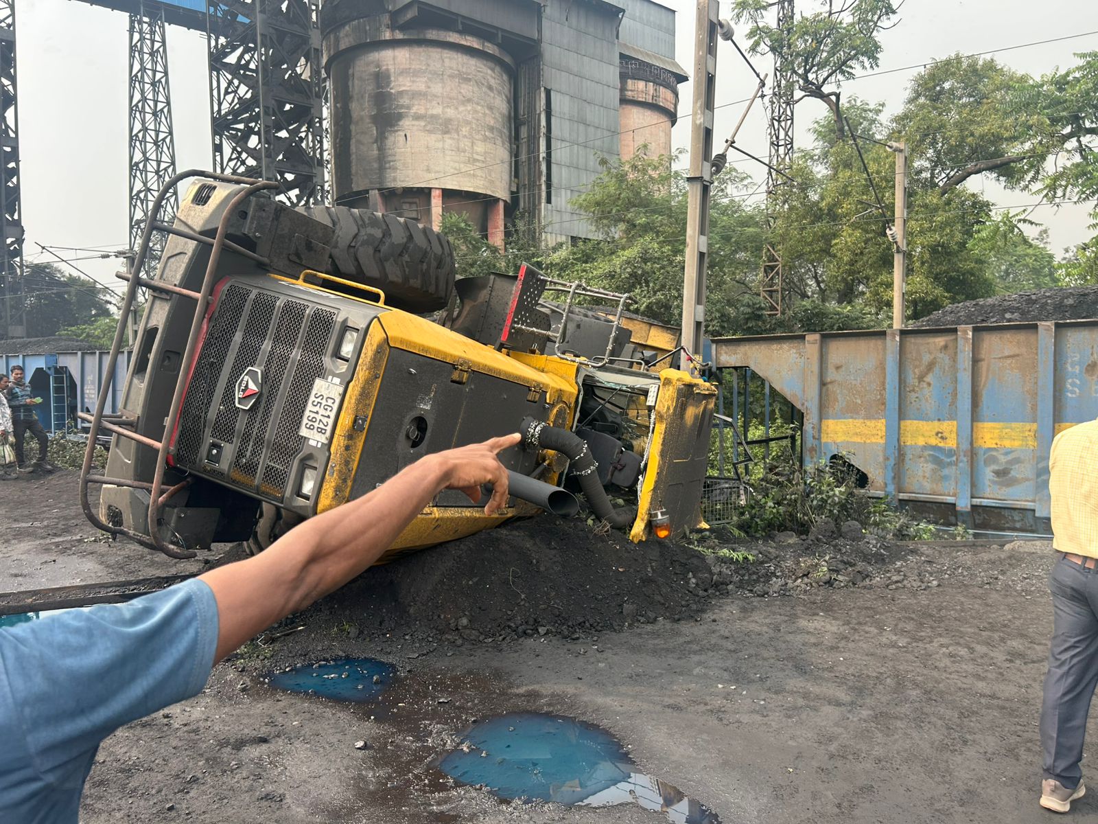 गेवरा खदान में बड़ा हादसा : मालगाड़ी से टकरा कर लोडर ऑपरेटर की दर्दनाक मौत