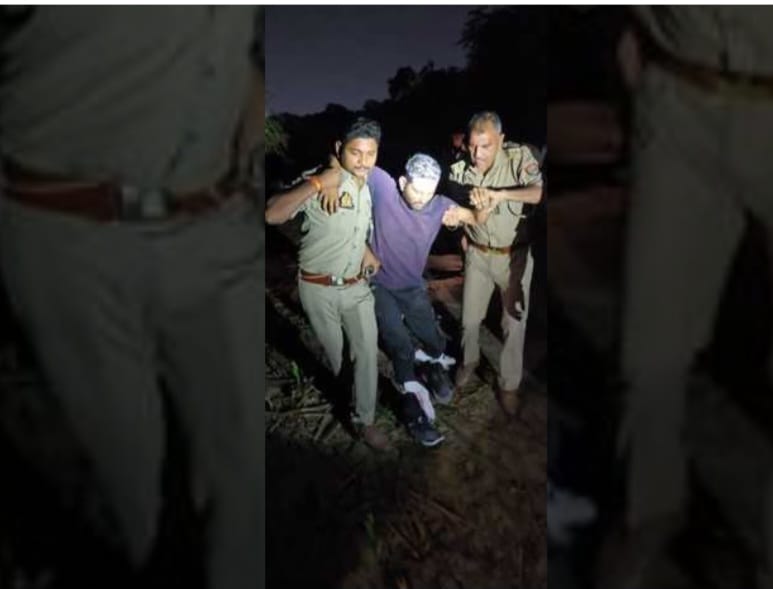 पुलिस मुठभेड़ के दौरान गोकशी करने वाले तीन शातिर बदमाश गिरफ्तार,एक के पैर में लगी गोली पुलिस मुठभेड़ के दौरान गोकशी करने वाले तीन शातिर बदमाश गिरफ्तार,एक के पैर में लगी गोली