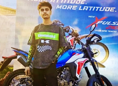 मृतक अनिकेत का फाइल फोटो मृतक अनिकेत का फाइल फोटो