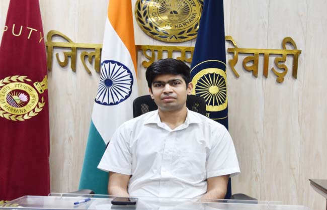 उपायुक्त अभिषेक मीणा उपायुक्त अभिषेक मीणा