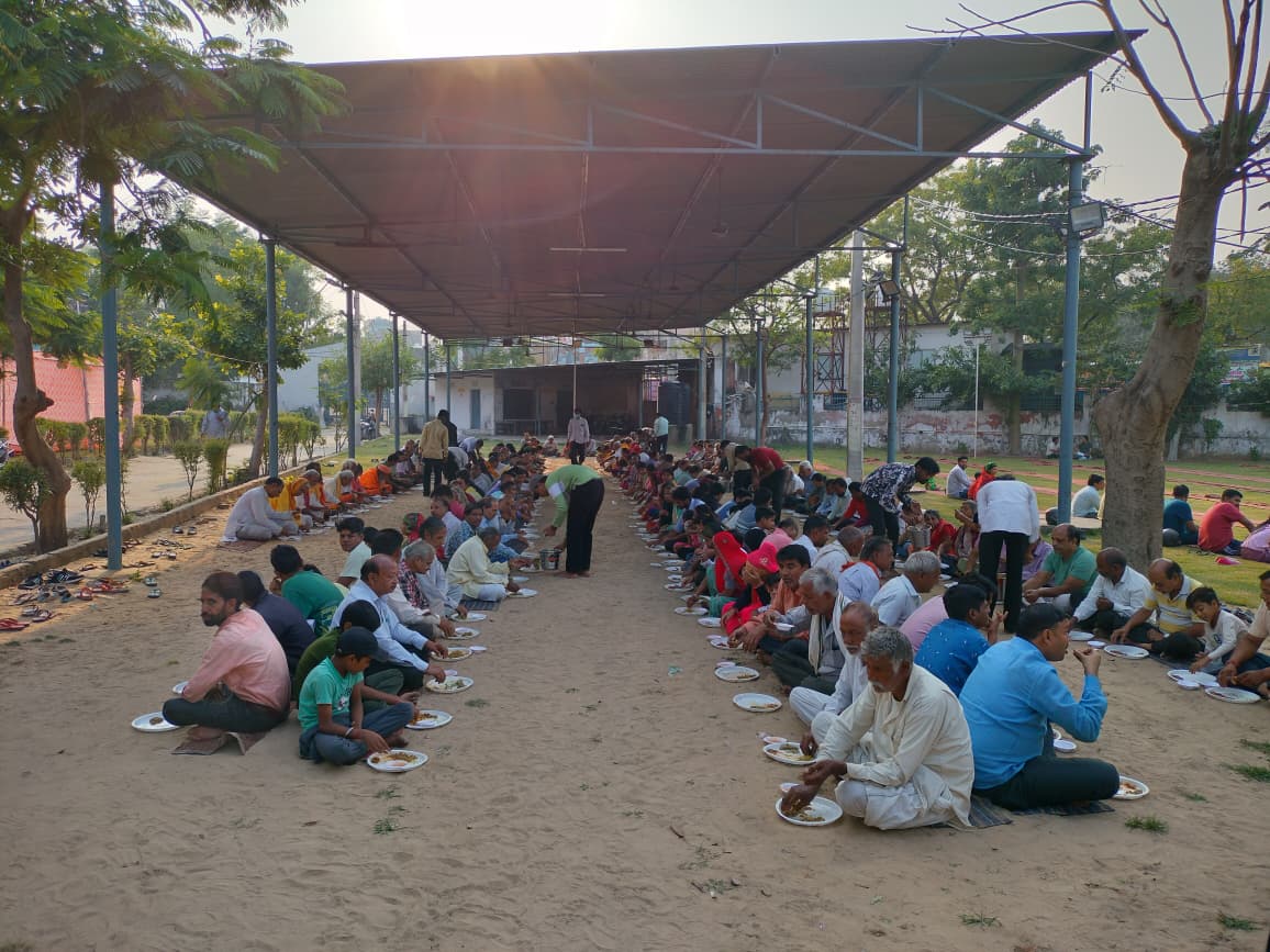 बंगाली बाबा गणेश मंदिर में अन्नकूट महोत्सव में उमड़े लोग