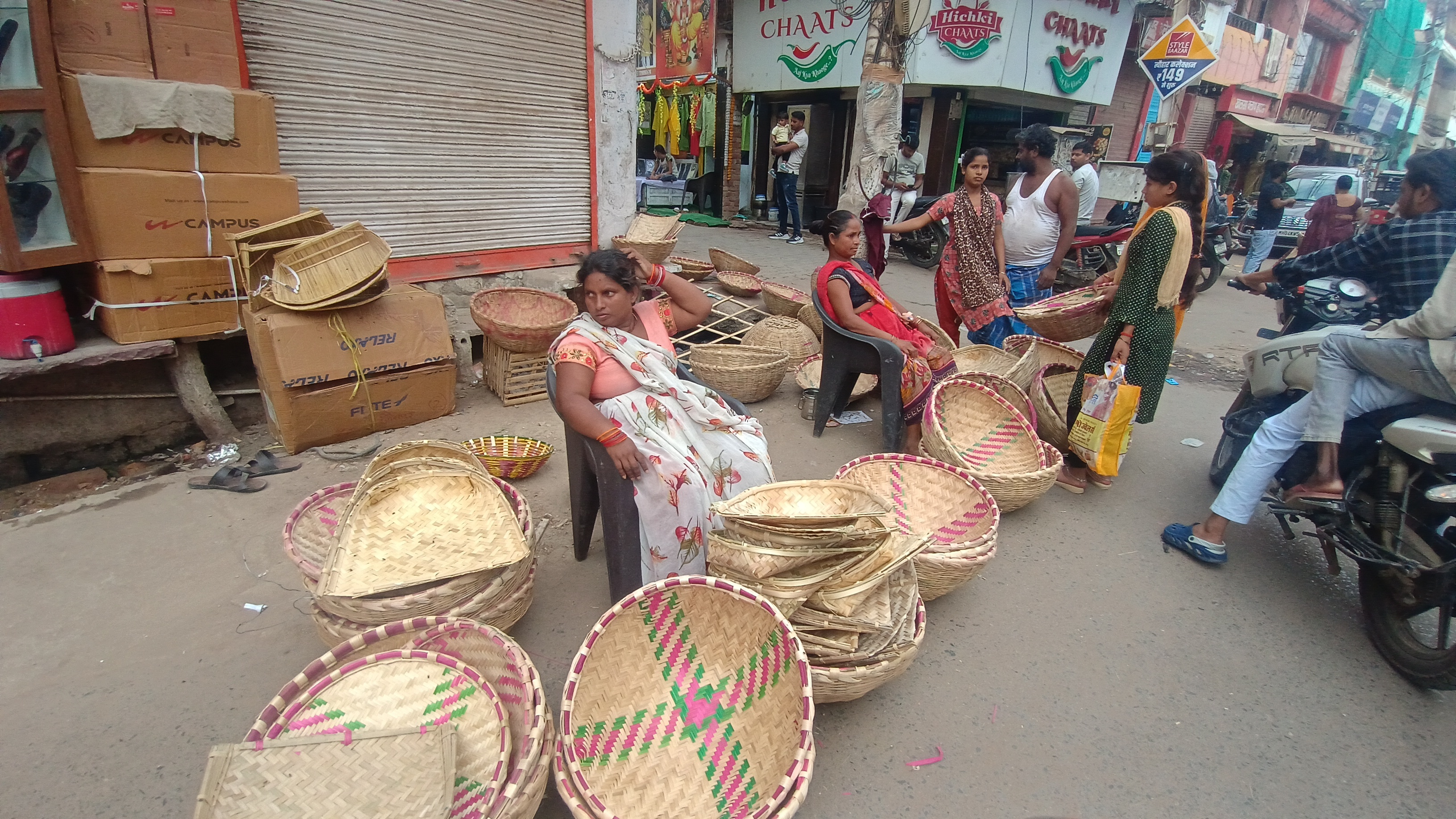 सूप दौररी की सजी दुकानें