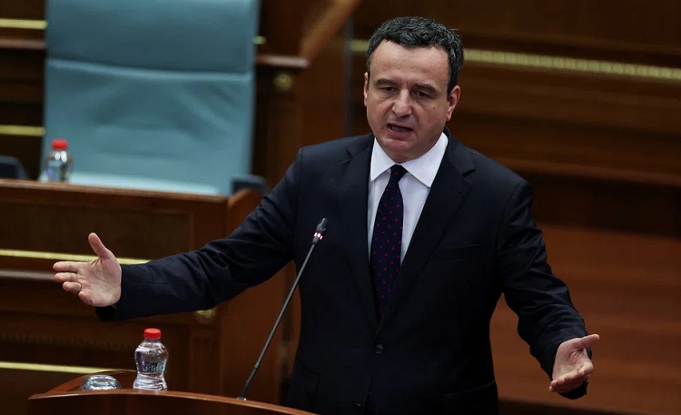 कार्यवाहक प्रधानमंत्री और सेल्फ-डिटरमिनेशन पार्टी के नेता अल्बिन कुर्टी कार्यवाहक प्रधानमंत्री और सेल्फ-डिटरमिनेशन पार्टी के नेता अल्बिन कुर्टी