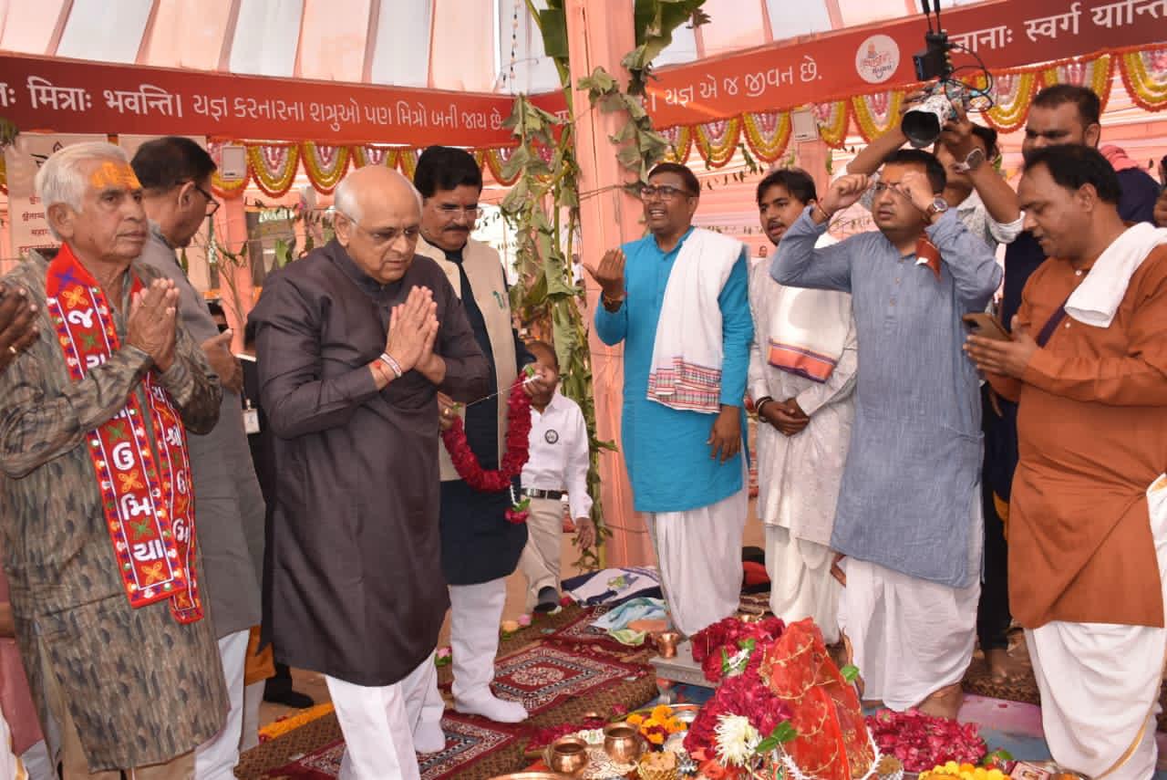 गोझारिया में आयोजित शतचंडी महायज्ञ गोझारिया में आयोजित शतचंडी महायज्ञ