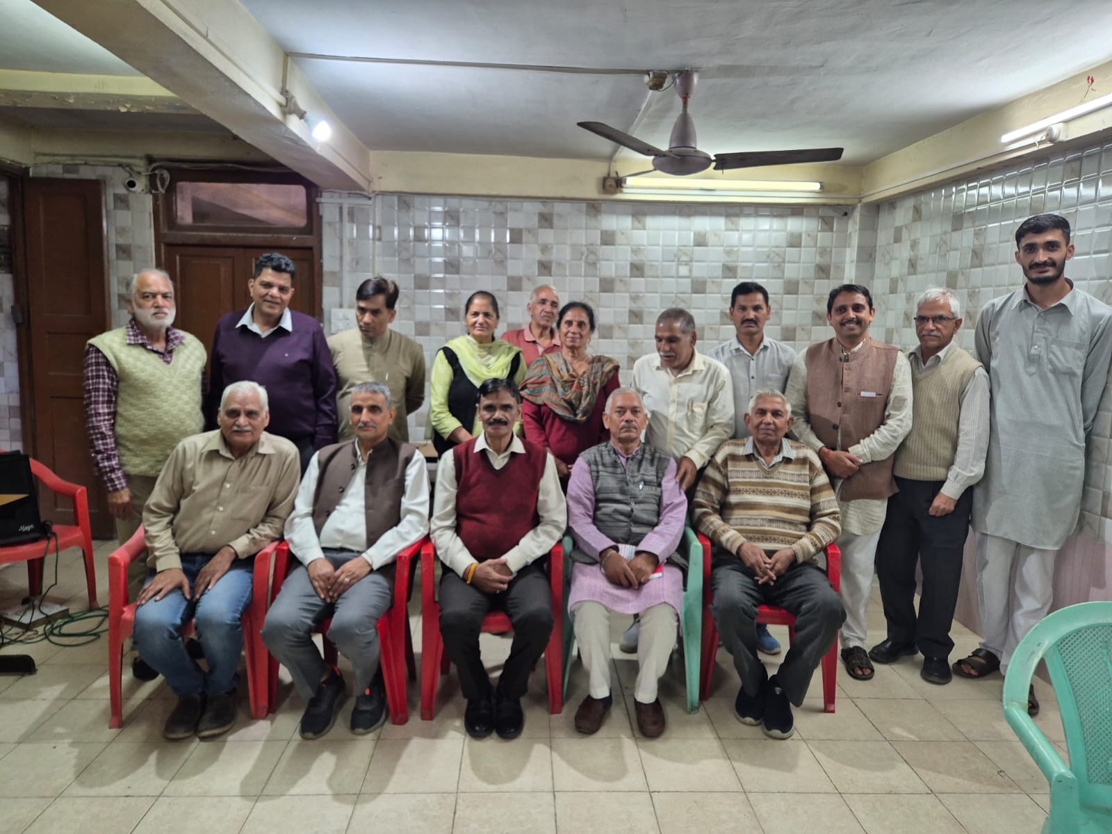 जिला सेवा भारती की आम सभा को संबोधित करते हुए। जिला सेवा भारती की आम सभा को संबोधित करते हुए।