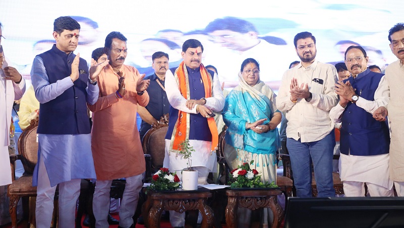 सीवर लाइन परियोजना का भूमिपूजन कार्यक्रम सीवर लाइन परियोजना का भूमिपूजन कार्यक्रम